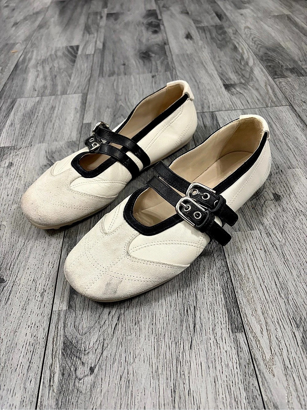 Labucq Studio Mary Jane Sport Flats in White & Black EU 38